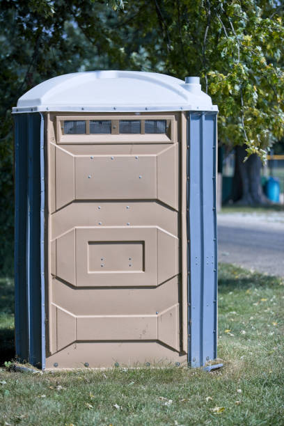 Best Portable restroom trailer rental  in Burlington, KS